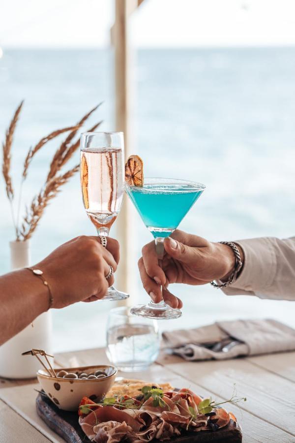 Bijblauw Hotel Вилемстад Екстериор снимка
