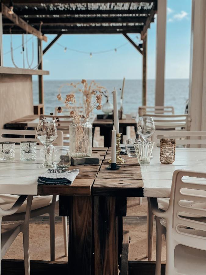 Bijblauw Hotel Вилемстад Екстериор снимка